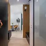 Downtown Chic By Bookinghost Apartment *