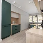 Downtown Chic By Bookinghost Apartment
