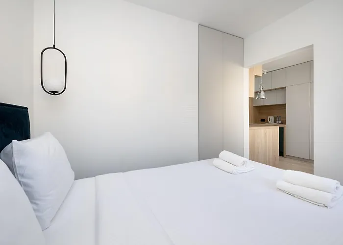 Lägenhet Downtown Chic By Bookinghost *